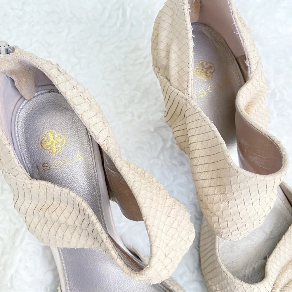 Isola Nude Woven Leather Heels Sandals Size 8.5 Open Toe